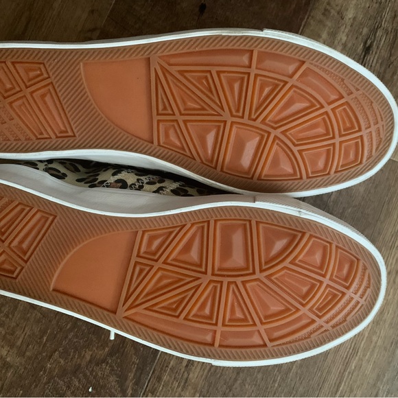 Obtaom leopard print tennis shoes casual blow fish similar size 11 - Picture 2 of 5